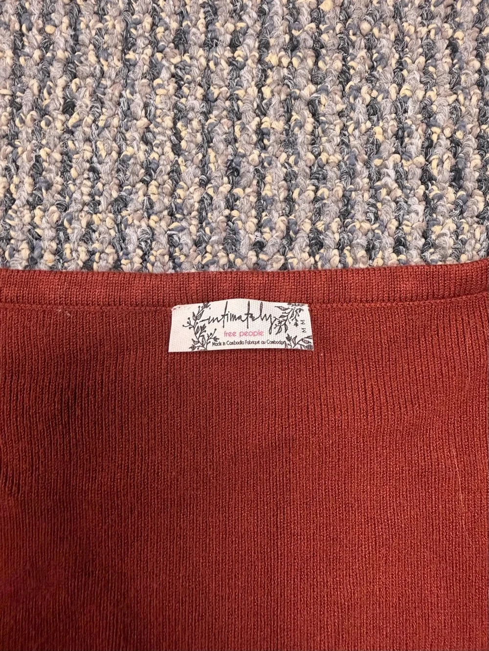 Free People Rust Red Short Sleeve V-Neck Knit Top